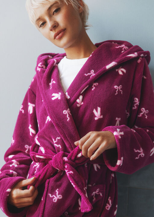 Urban Threads Bows Fleece Robe image number 3.0