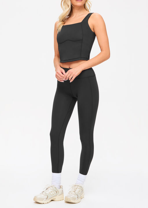 Melanie Vest image number 0.0