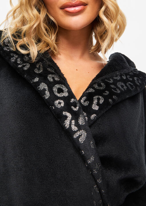 Signature Sparkly Fluffy Robe image number 1.0