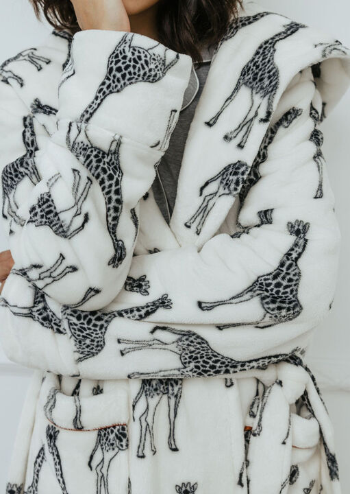 Giraffe Robe image number 1.0