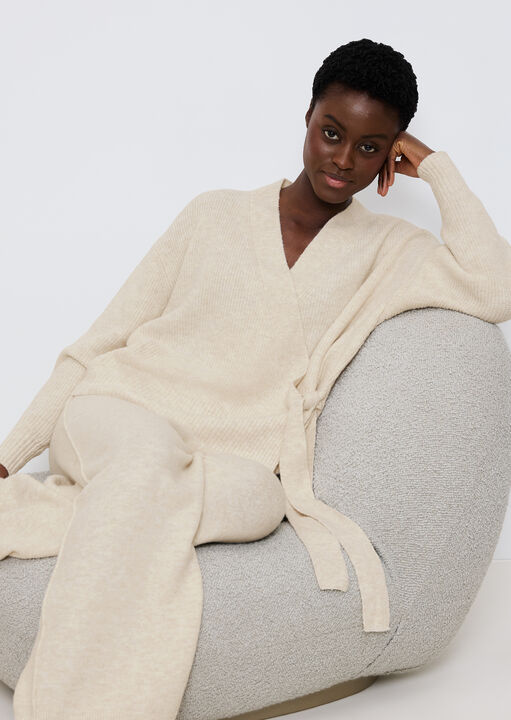 Amourette Cozy Cardigan  image number 0.0