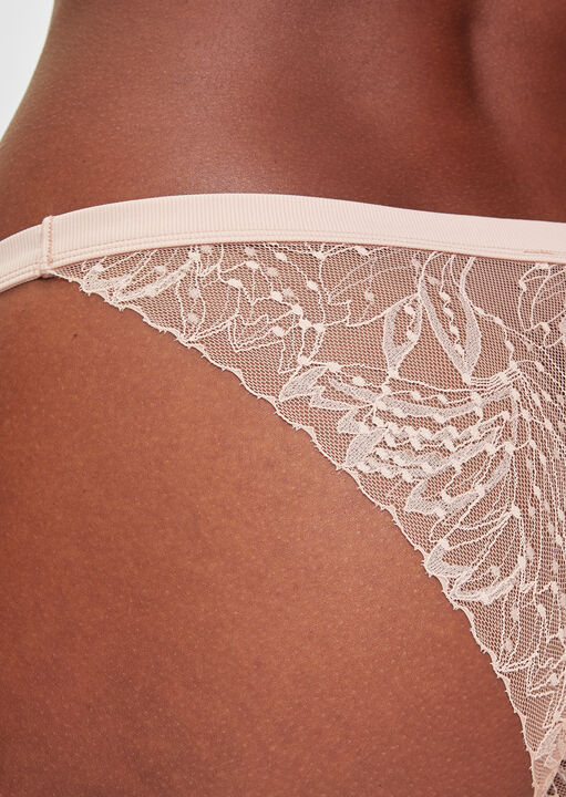 Louisa Tanga Brazilian image number 4.0