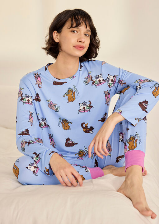 Chelsea Peers Princess Cats Long Sleeve Pyjama Set image number 3.0