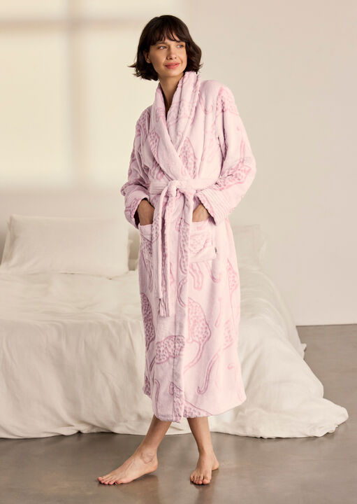 Chelsea Peers Lino Leopard Robe image number 0.0