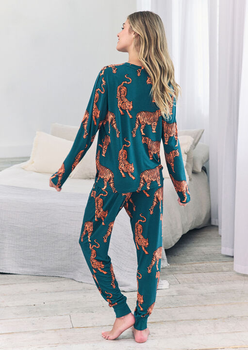 Tiger Print Long Sleeve Set image number 2.0