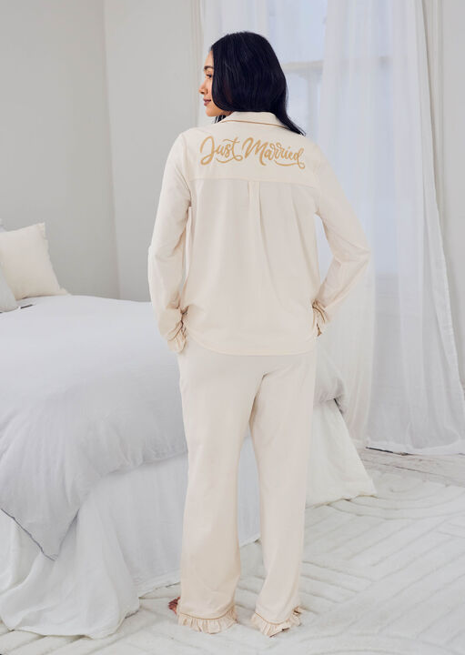 Just Married Revere Long Sleeve Set image number 2.0