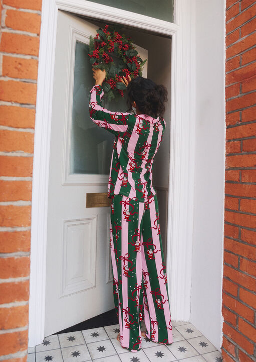 Urban Threads Santa Stripe Pyjama Set image number 2.0