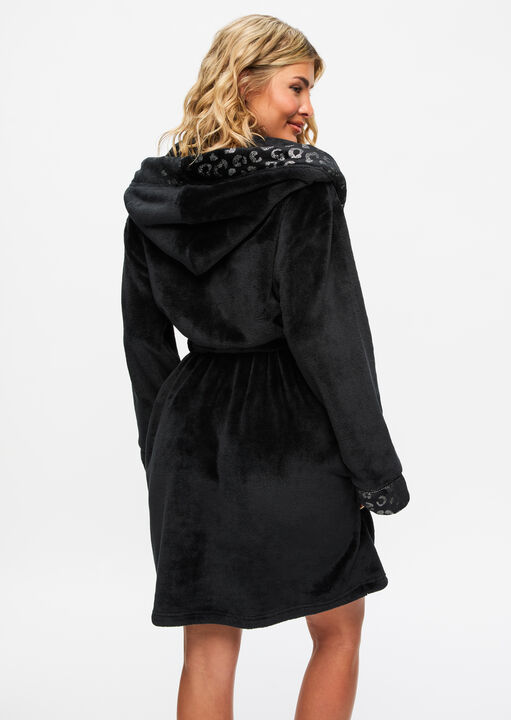 Signature Sparkle Fluffy Robe image number 2.0