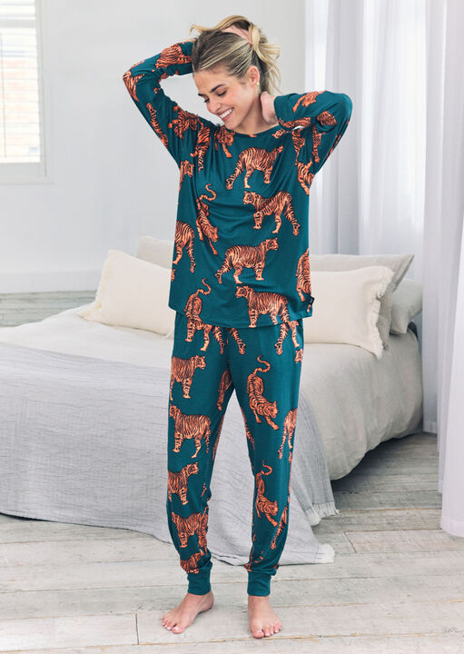 Tiger Print Long Sleeve Set image number 4.0