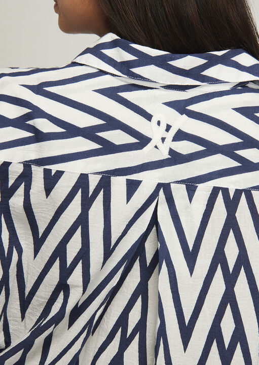 Deco Print Cropped Shirt image number 2.0