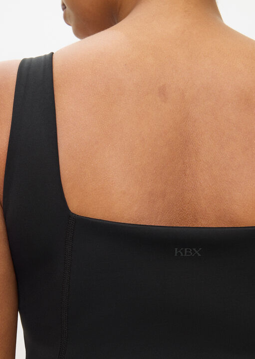 Melanie Vest image number 5.0