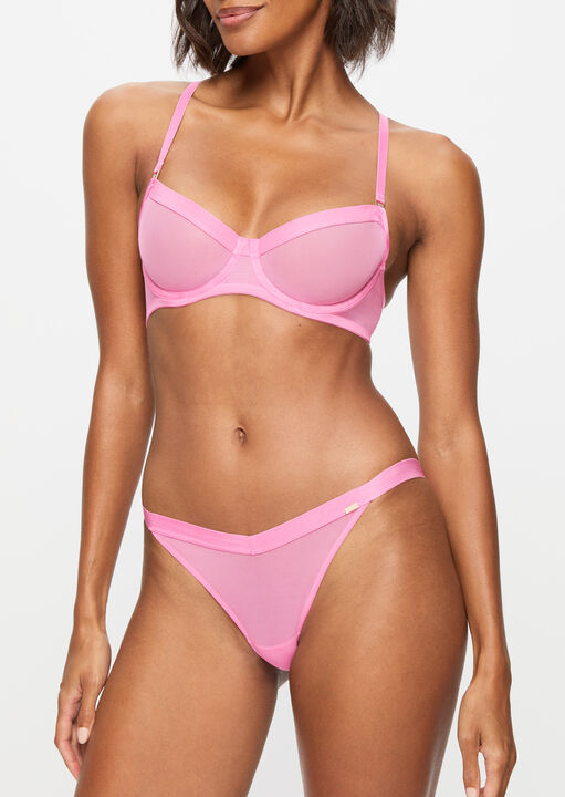 Zadie Brazilian image number 1.0