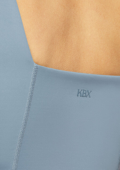 Melanie Vest image number 4.0