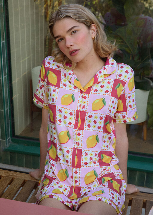Lemon Tile Print Short Sleeve Revere Set image number 0.0