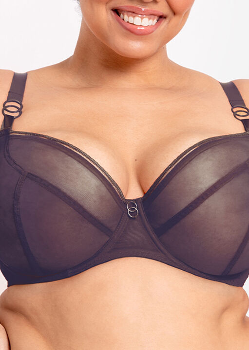 Lifestyle Plunge Bra image number 1.0