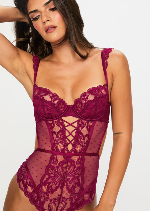 Sweet Romance Body image number 3.0