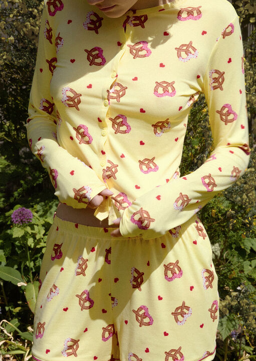 Urban Threads Pretzel Hearts Print Cardi Short Set image number 0.0