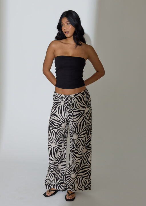 South Beach Women's Black Pattern Black Sunburst Print Textured Wide Leg Trousers New Look - Image 3
